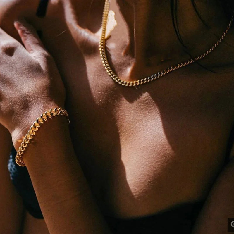 Bold Link Necklace