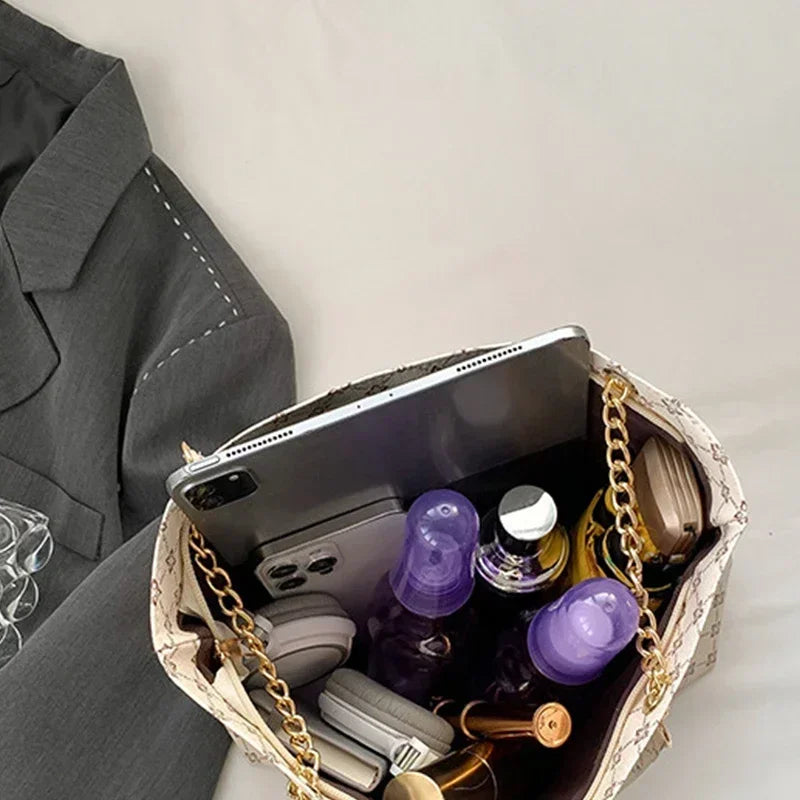 Luxe Carry Tote Bag